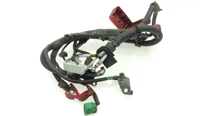 Subaru Legacy (2003 - 2009) 82246AG030 Плюсовой провод аккумулятора — фото 2