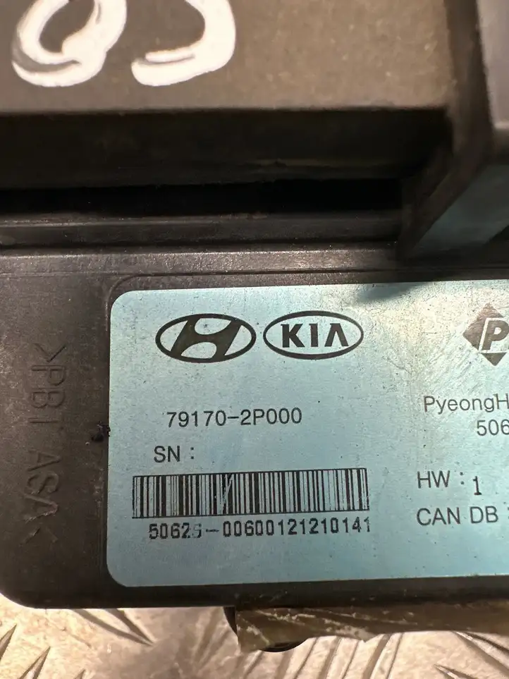 Kia Sorento (2014 - 2017) 791702P000 Датчик удара SRS — фото 2