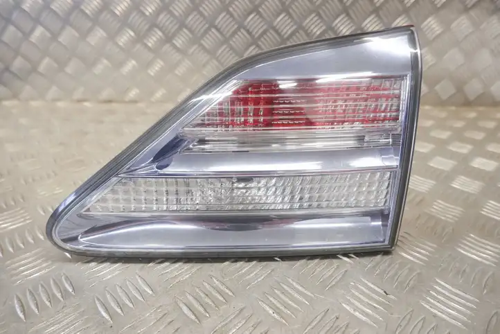 Lexus RX 330 - 350 - 400H (2008 - 2012) 8158148120 Задний фонарь в крышке багажника — фото 1