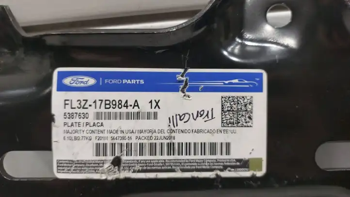 Ford F150 (2014 - 2018) FL3Z17B984A Кронштейн переднего бампера — фото 3