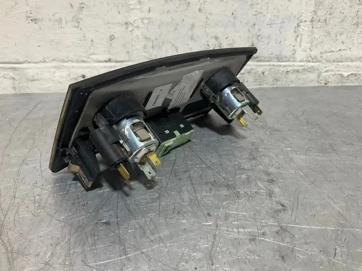 BMW 5 E60 E61 (2004 - 2010) 6951150 Накладка заднего прикуривателя — фото 4