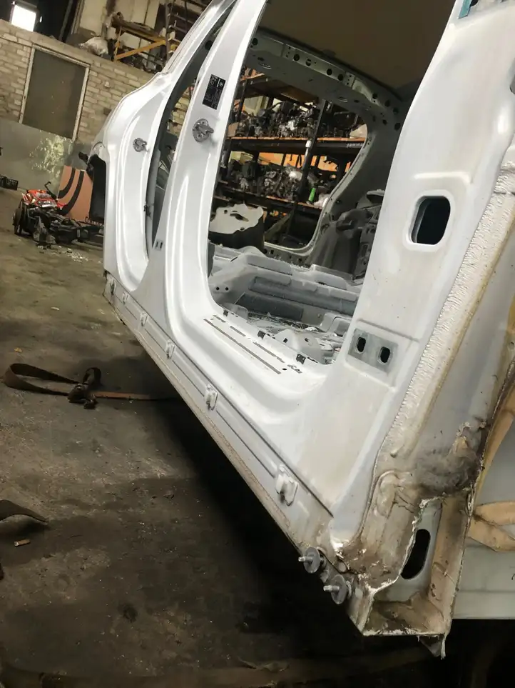 Mercedes-Benz EQA (2021 - ) Передний порог кузова — фото 1