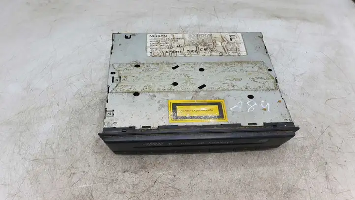 Nissan X-Trail T30 (2001 - 2007) 281844M560 CD/DVD чейнджер — фото 1