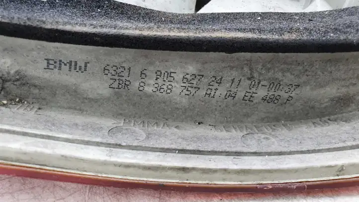 BMW 3 E46 (1998 - 2005) 632169056272411010037 Задний фонарь в кузове — фото 2