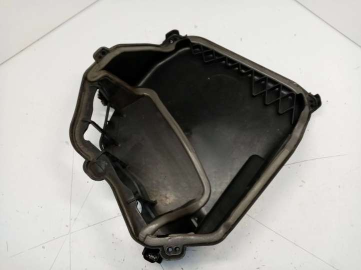 64119216222 BMW 5 GT F07 Kita variklio skyriaus detalė