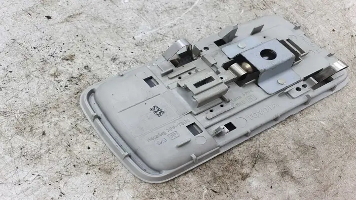 Toyota Corolla Verso AR10 (2004 - 2009) Задняя подсветка — фото 3