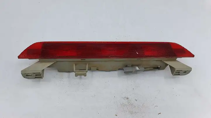 Toyota Land Cruiser (HDJ90) (1996 - 2002) Дополнительный стоп фонарь — фото 1