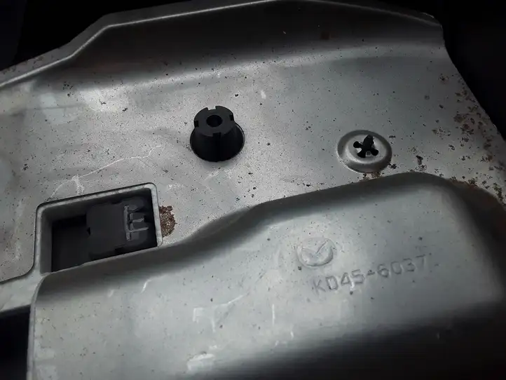 Mazda 6 (2012 - 2015) KD4560371 Обшивка рулевой колонки — фото 2