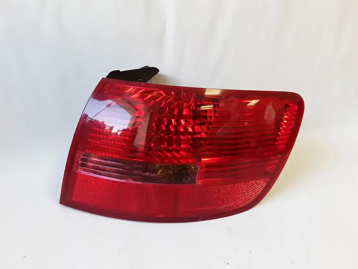 Audi A6 S6 C6 4F (2004 - 2008) 4F9945096 Задний фонарь в кузове — фото 1