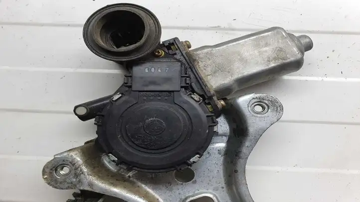 Toyota Avensis Verso (2001 - 2004) 8671042080 Электростеклоподъемник передний (комплект) — фото 3