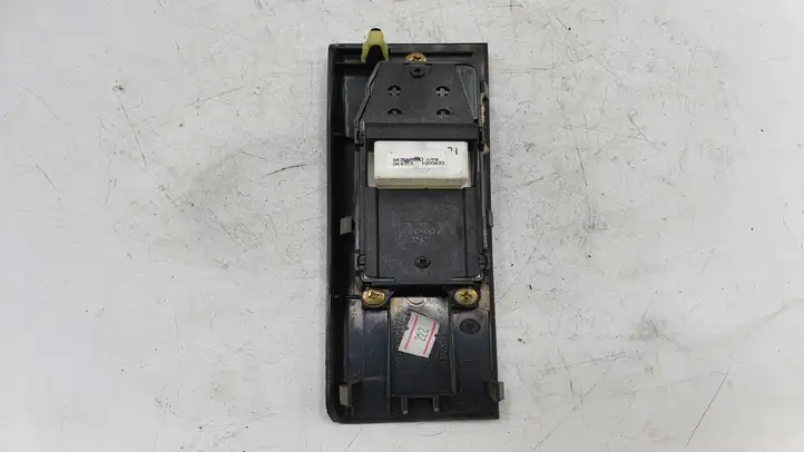 Toyota Corolla Verso E121 (2001 - 2004) 37075C321A04 Блок кнопок стеклоподъемников — фото 2