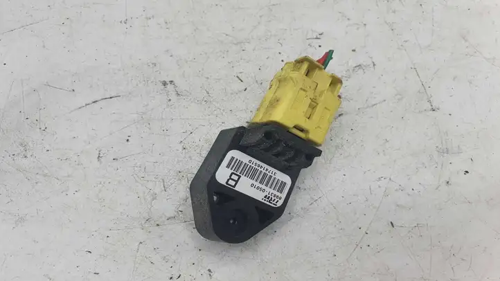 Toyota Corolla Verso E121 (2001 - 2004) 8983105010 Датчик удара SRS — фото 1