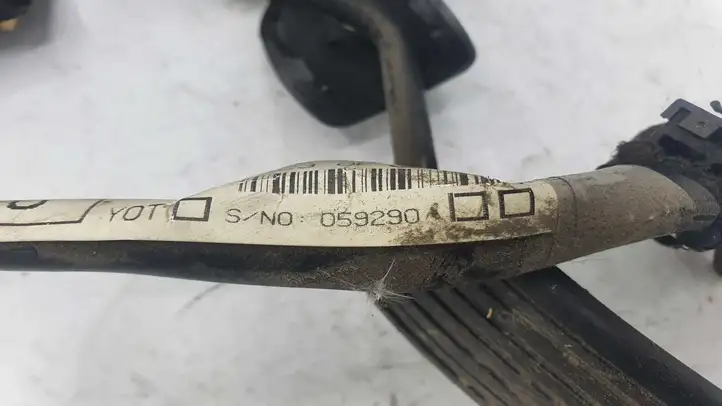 Toyota Corolla Verso E121 (2001 - 2004) 822230F040 Педаль акселератора — фото 2