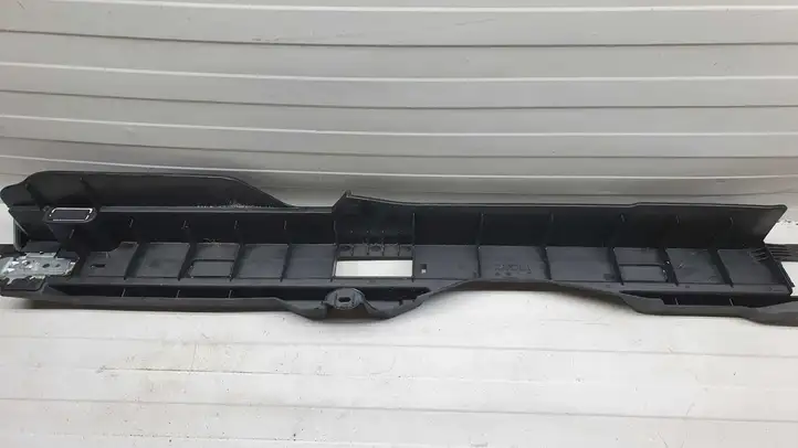 Mercedes-Benz ML W164 (2005 - 2011) 1646800131 Прочая отделка багажника — фото 2