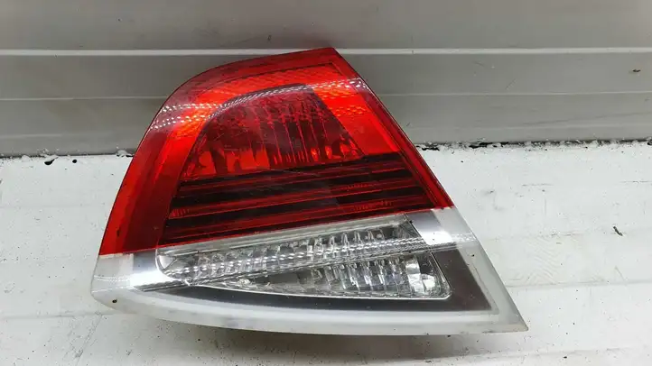 BMW 3 E90 E91 (2005 - 2012) 693745921 Задний фонарь в крышке багажника — фото 1