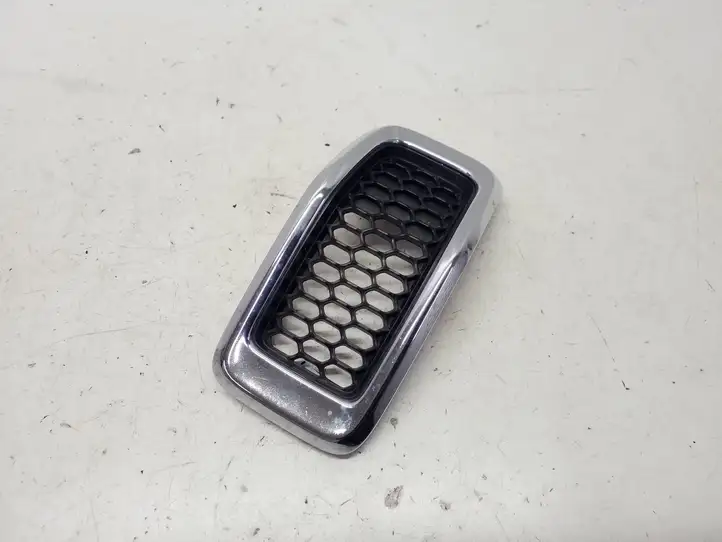 Jeep Cherokee (2013 - 2017) 68303626AA Передняя решетка — фото 1