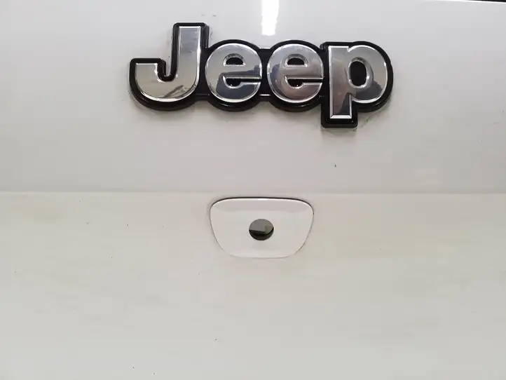Jeep Cherokee (2013 - 2017) Крышка багажника — фото 9