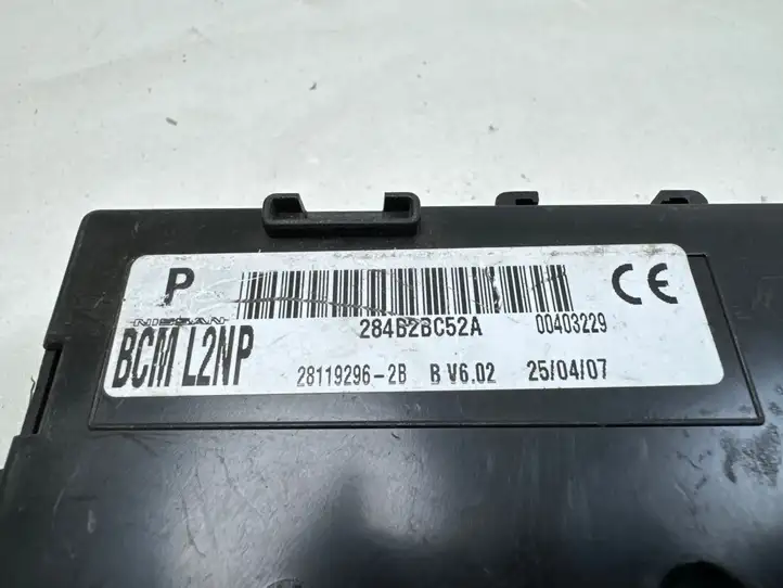 Nissan Note (E11) (2006 - 2014) 284B2BC52A Модуль комфорта — фото 4