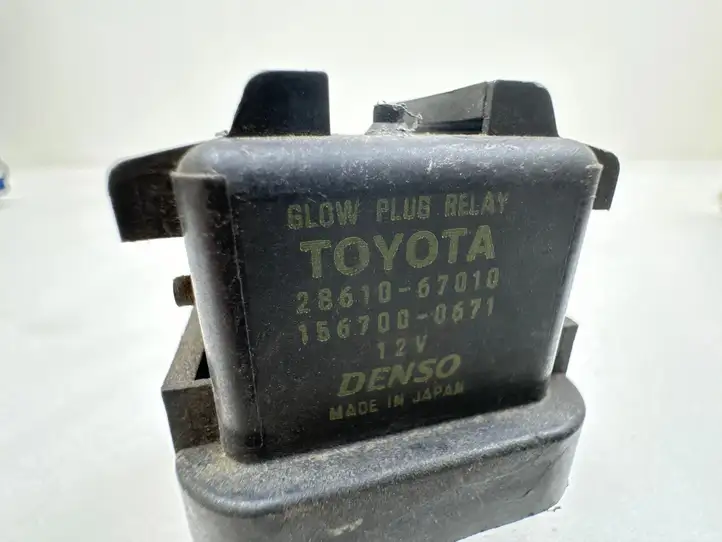 Toyota RAV 4 (XA20) (2000 - 2005) 2861067010 Реле накала свечей — фото 3