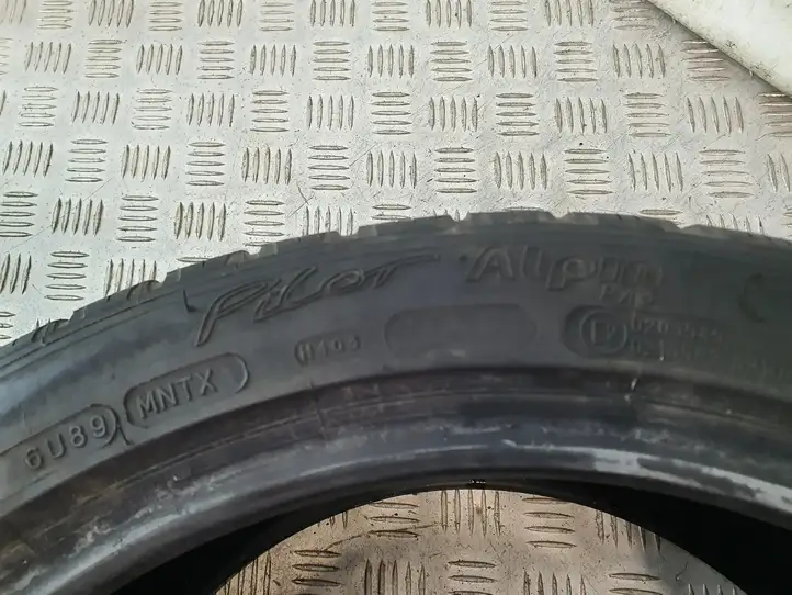 BMW 3 E90 E91 (2005 - 2012) MICHELIN Зимняя шина R18 — фото 2