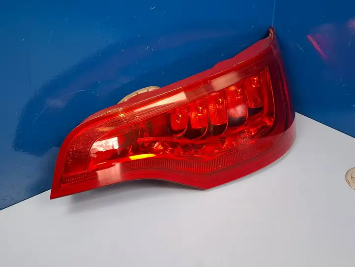 Audi Q7 4L (2009 - 2015) 4L0945094F Задний фонарь в кузове — фото 7