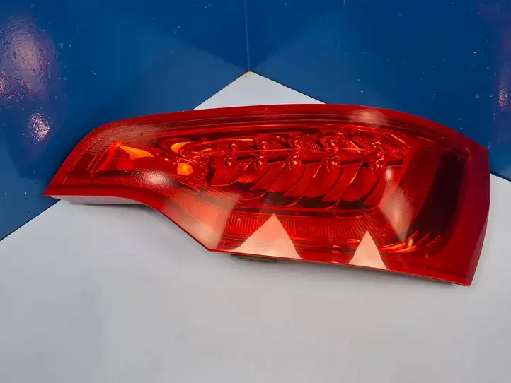 Audi Q7 4L (2009 - 2015) 4L0945094F Задний фонарь в кузове — фото 10