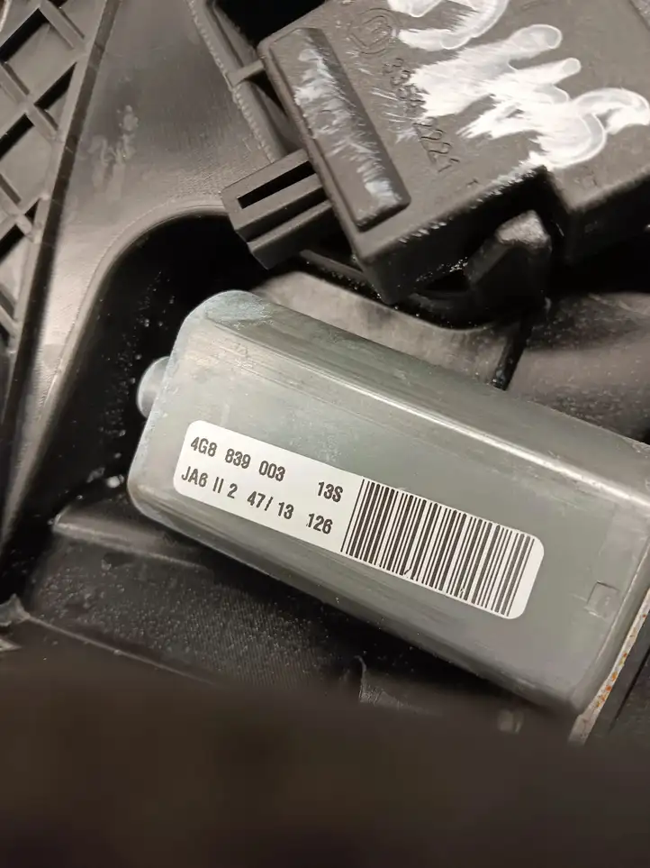 Audi A7 S7 4G (2010 - 2014) 4G8839015A Замок задней двери — фото 2