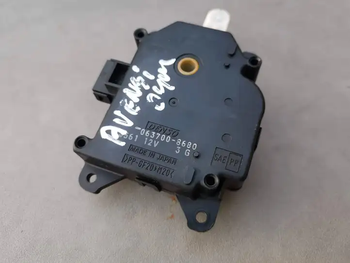 Toyota Corolla Verso AR10 (2004 - 2009) 0637008680 Двигатель задвижки потока воздуха — фото 2