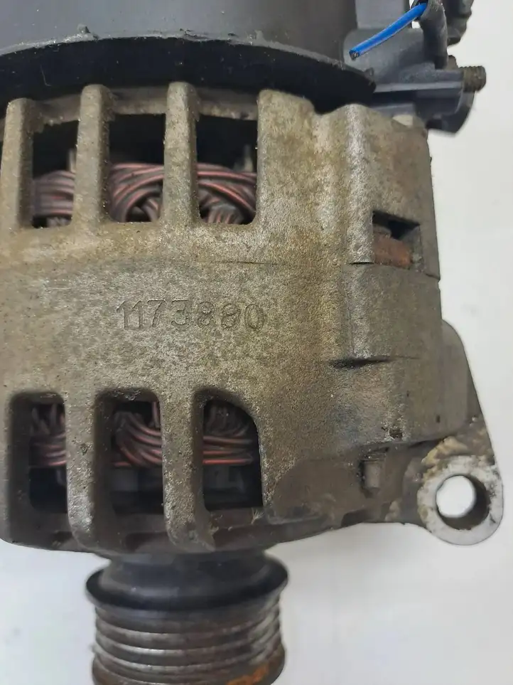 Mercedes-Benz A W168 (1997 - 2004) 1173880 Запчасти генератора — фото 3
