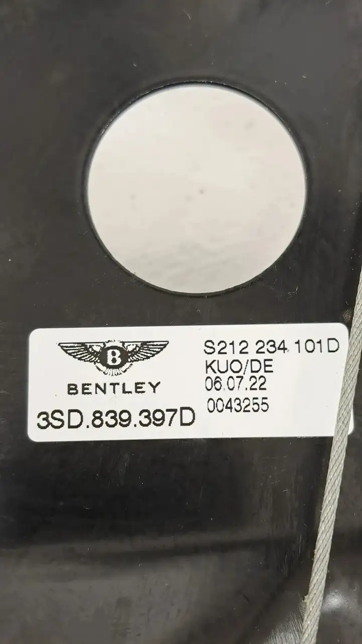 Bentley Continental (2017 - ) 3SD839397 Направдяющая стекла задней двери — фото 3