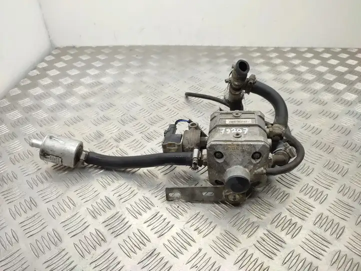 Lexus RX 330 - 350 - 400H (2006 - 2009) 67R010025 Газовый редуктор — фото 1
