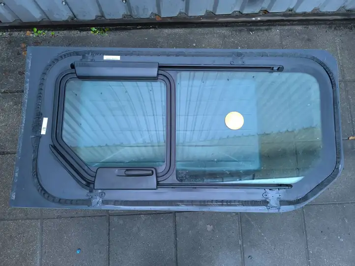Opel Vivaro (2014 - 2018) 43R011411 Боковое стекло в середине кузова — фото 4