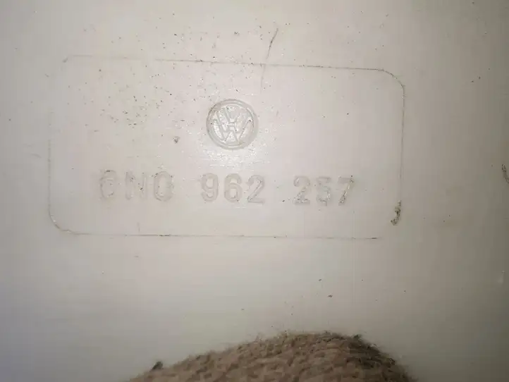 Volkswagen Polo III 6N 6N2 6NF (1994 - 2001) 6N0962257 Вакуумный насос центрального замка — фото 2
