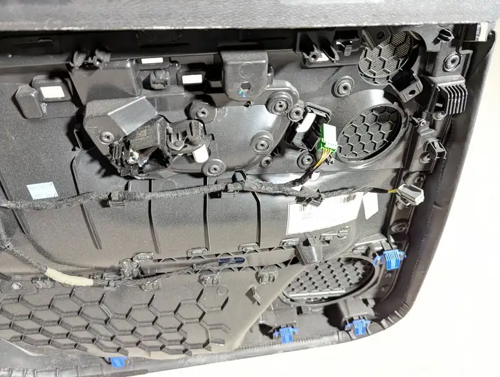 Volvo S90, V90 (2016 - 2020) 31447202 Обшивка задней двери — фото 3