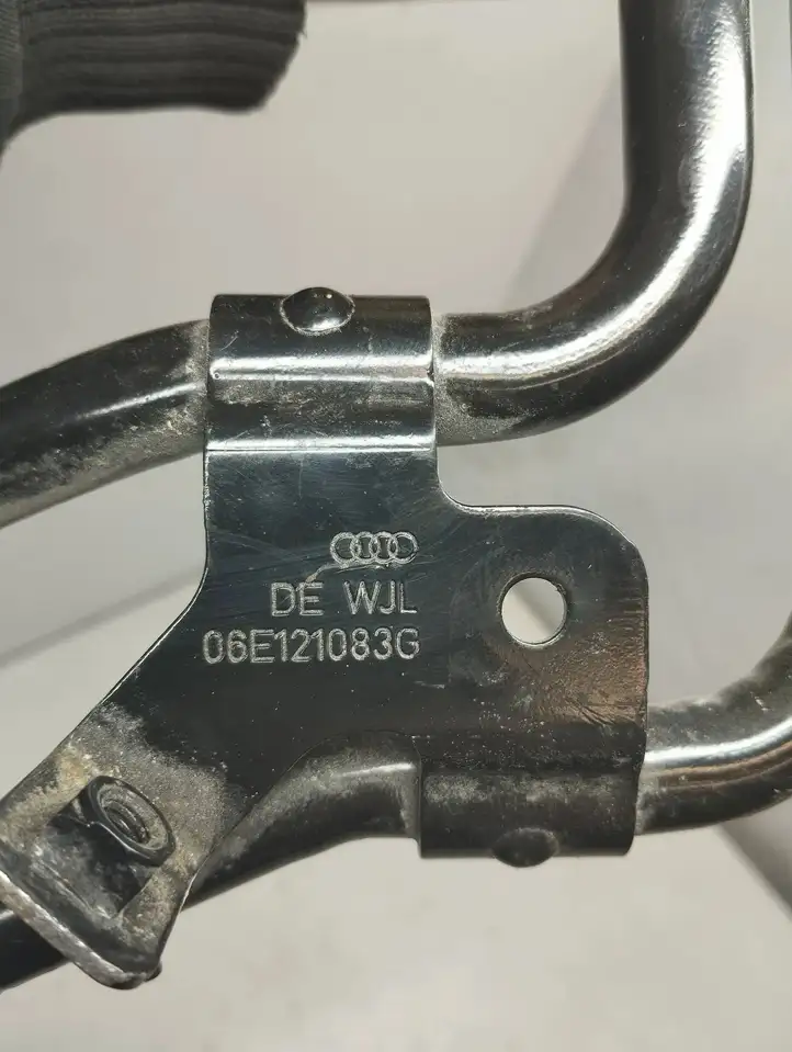 Audi A6 C7 (2011 - 2014) 06E121083G Шланги системы охлаждения — фото 2