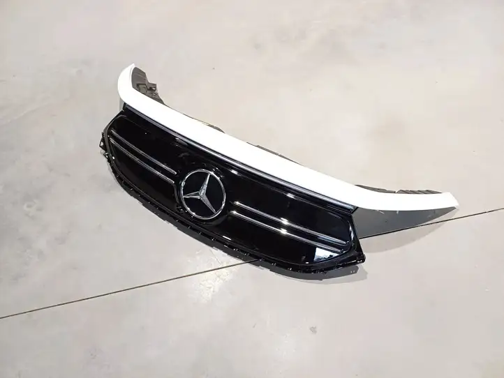 Mercedes-Benz EQA (2021 - ) A2438851401 Молдинг переднего бампера — фото 14