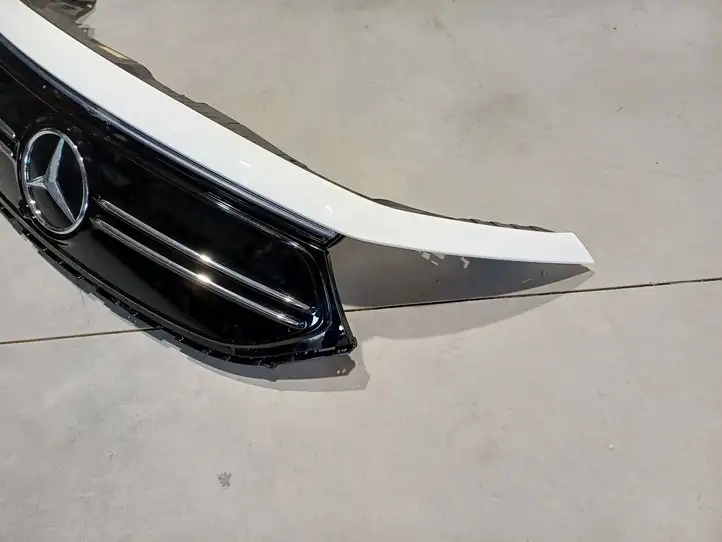 Mercedes-Benz EQA (2021 - ) A2438851401 Молдинг переднего бампера — фото 15