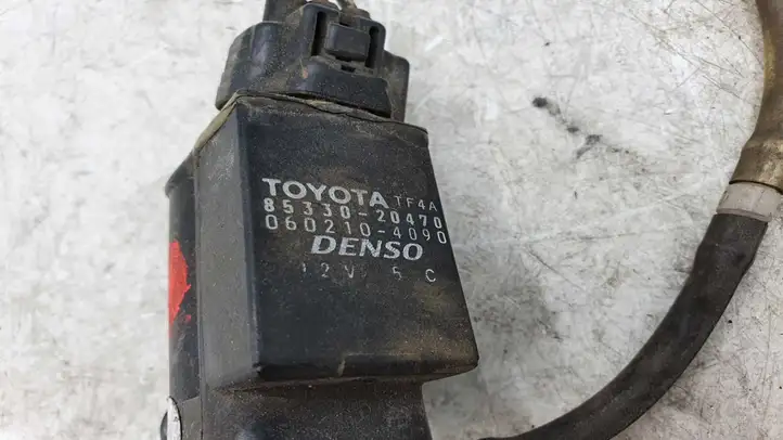 Toyota Previa (XR30, XR40) II (2000 - 2006) 8533020470 Насос омывателя стекла — фото 3