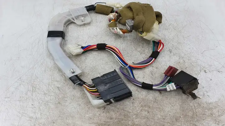 Toyota Land Cruiser (J120) (2002 - 2009) 8214260110C Прочая электропроводка — фото 1