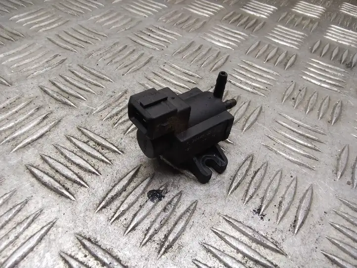 Opel Astra H (2004 - 2009) 72244800 Вакуумный клапан — фото 4
