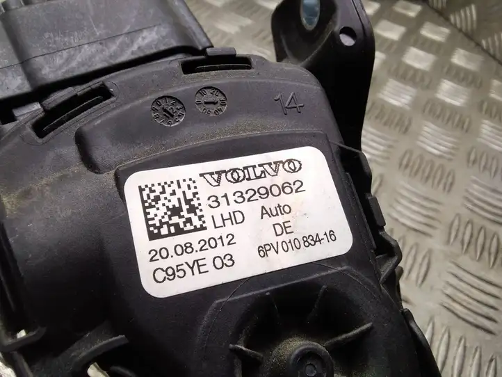 Volvo V60 (2010 - 2013) 31329062 Педаль акселератора — фото 2