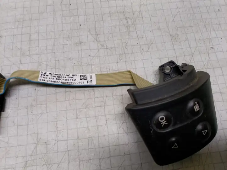 Volkswagen PASSAT B6 (2005 - 2010) 1K0959538C Кнопки на рулевом колесе — фото 3