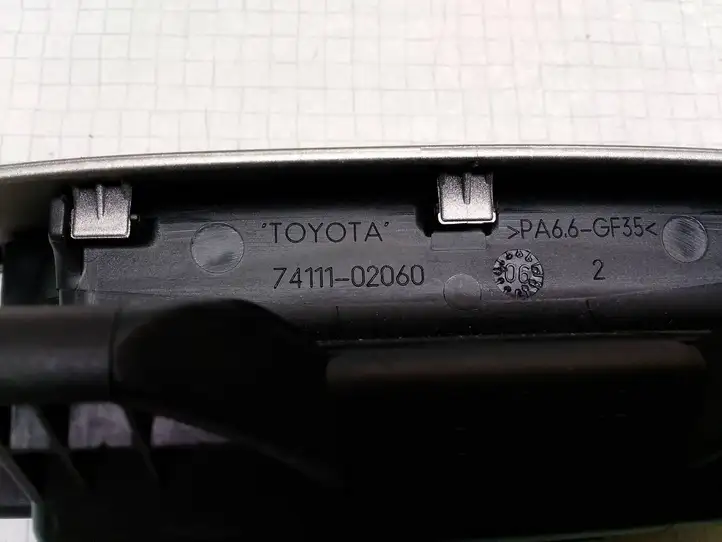 Toyota Corolla E120 E130 (2004 - 2007) 7411102060 Передняя пепельница — фото 5
