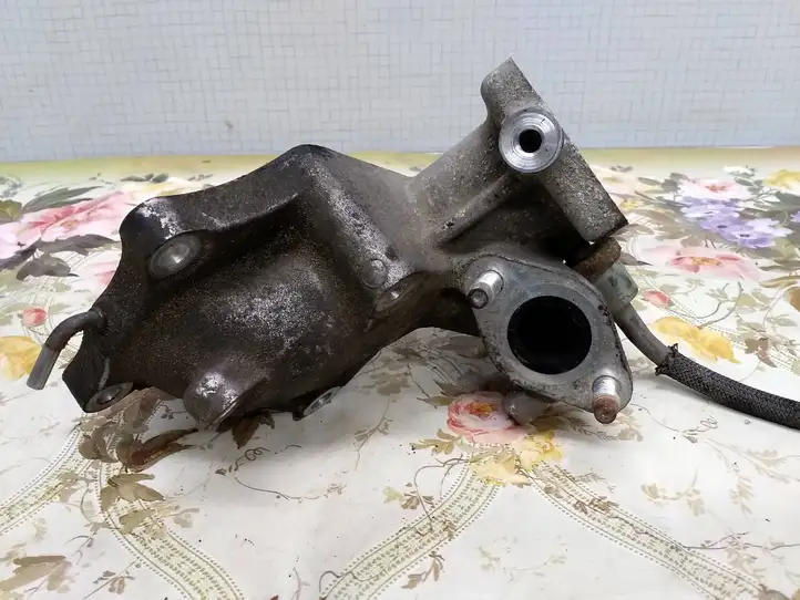 Toyota Corolla E120 E130 (2004 - 2007) Другая деталь двигателя — фото 4