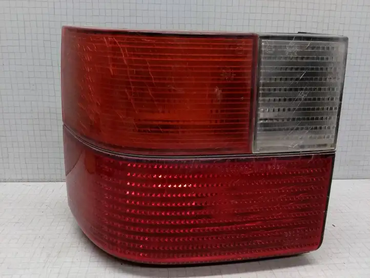 Volkswagen Transporter - Caravelle T4 (1990 - 2003) 701945257 Задний фонарь в кузове — фото 1