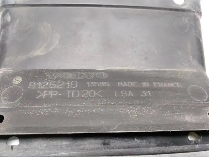 Volvo S60 (2000 - 2004) 9125219 Детали воздухозаборника — фото 3