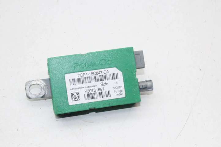 7CP118C847DA Ford Kuga I Antenos stiprintuvas