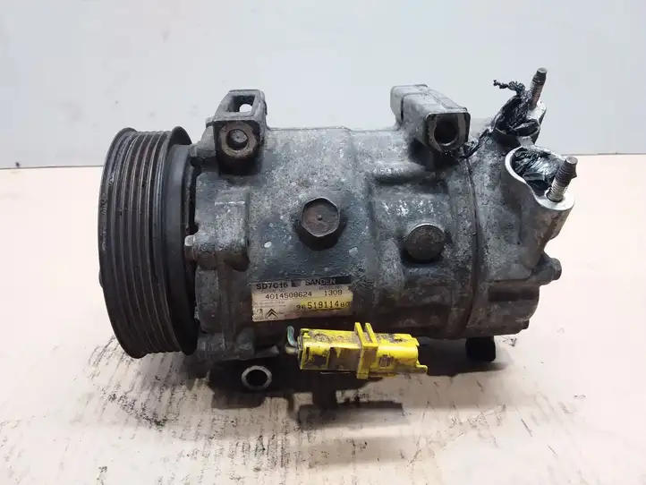 Ford Focus (2005 - 2008) 4014508624 Компрессор (насос) кондиционера воздуха — фото 1
