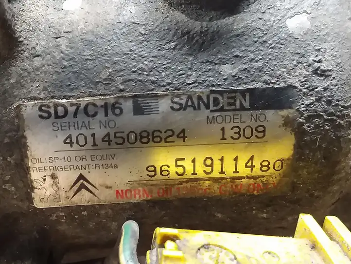 Ford Focus (2005 - 2008) 4014508624 Компрессор (насос) кондиционера воздуха — фото 2