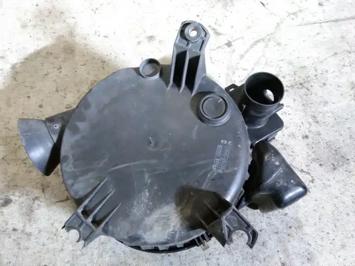 Toyota Land Cruiser (HDJ90) (1996 - 2002) 1708030020 Корпус воздушного фильтра — фото 3